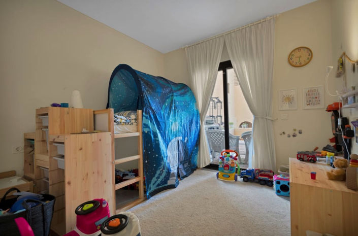 Image No.10-3 Bed Property for sale