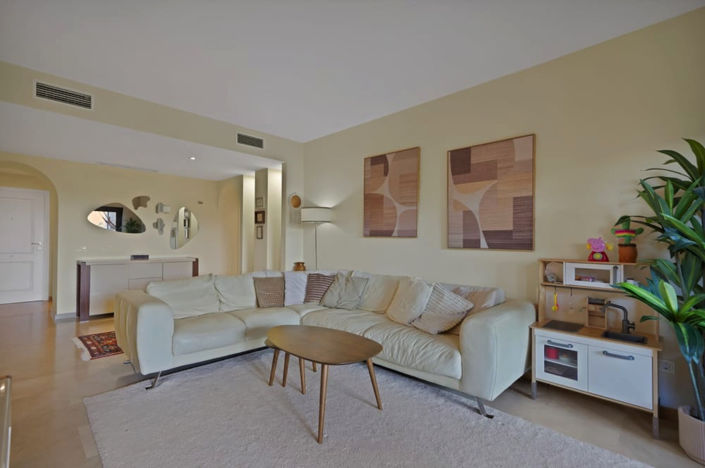 Image No.4-3 Bed Property for sale