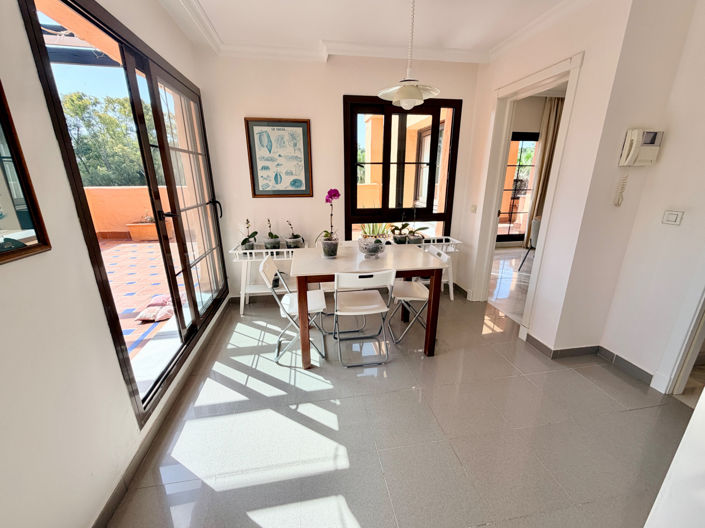 Image No.10-4 Bed Property for sale