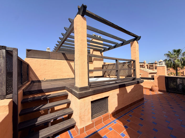 Image No.19-4 Bed Property for sale