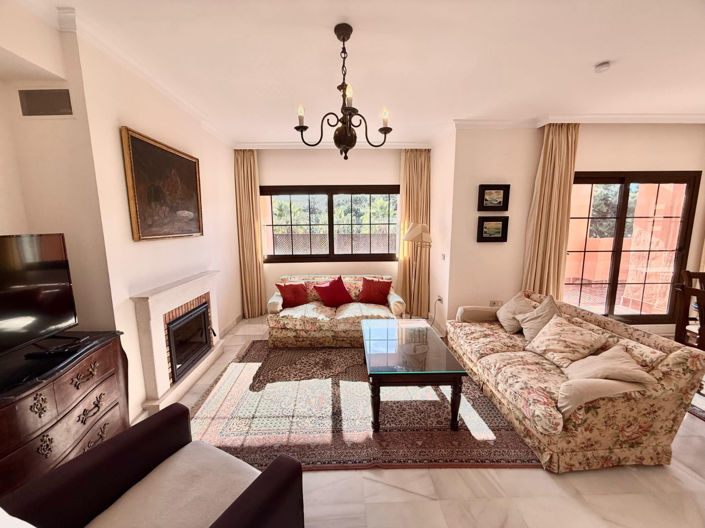 Image No.3-5 Bed Property for sale