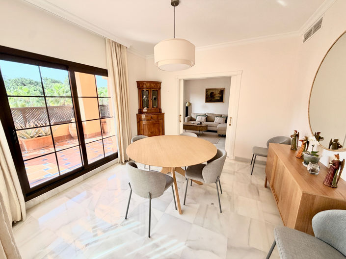Image No.8-4 Bed Property for sale