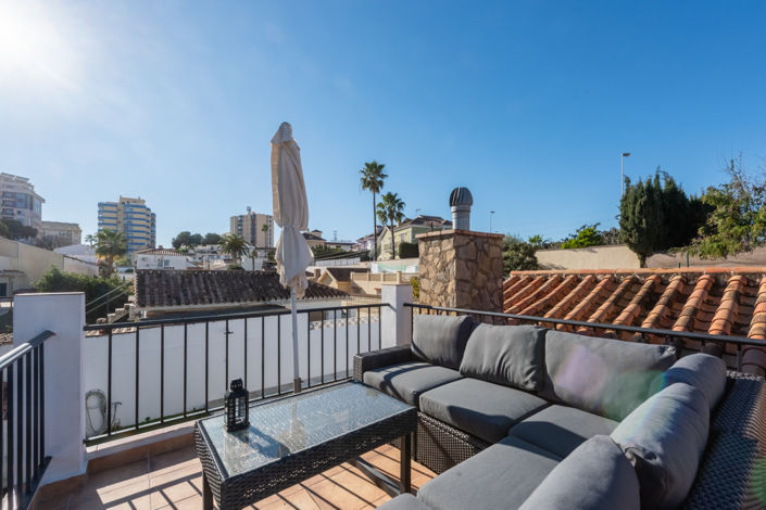 Image No.2-3 Bed Villa for sale