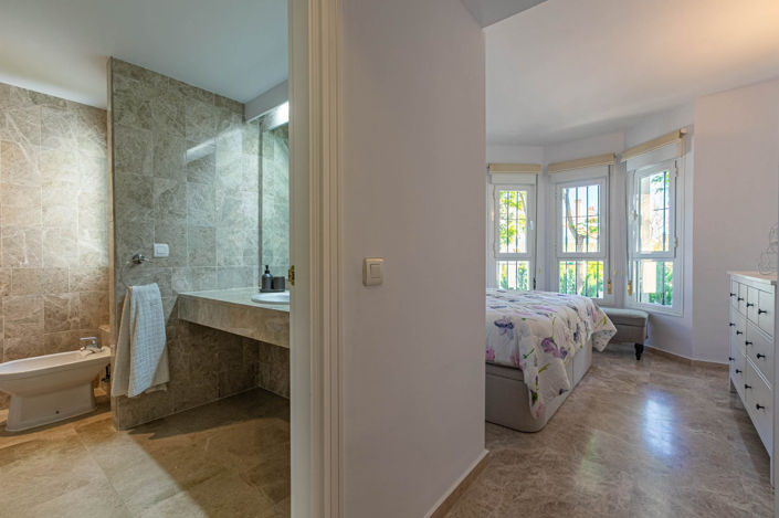 Image No.42-3 Bed Apartment for sale