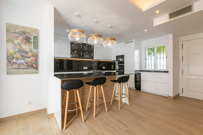 Image No.9-3 Bed Apartment for sale