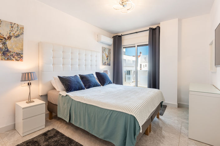 Image No.10-3 Bed Apartment for sale