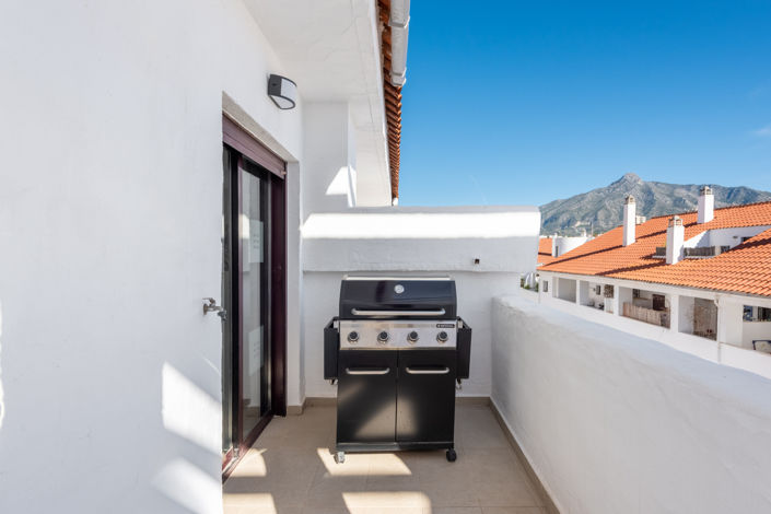 Image No.20-3 Bed Apartment for sale