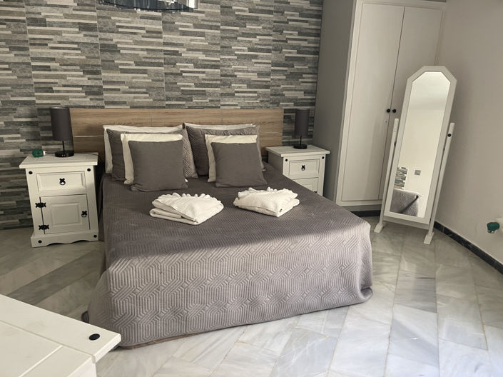 Image No.27-6 Bed Villa for sale