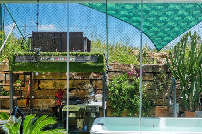 Image No.10-2 Bed Property for sale