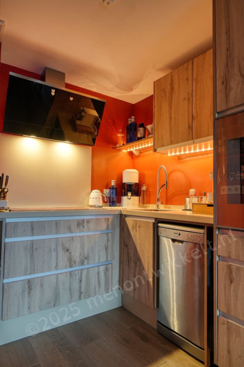 Image No.14-2 Bed Property for sale