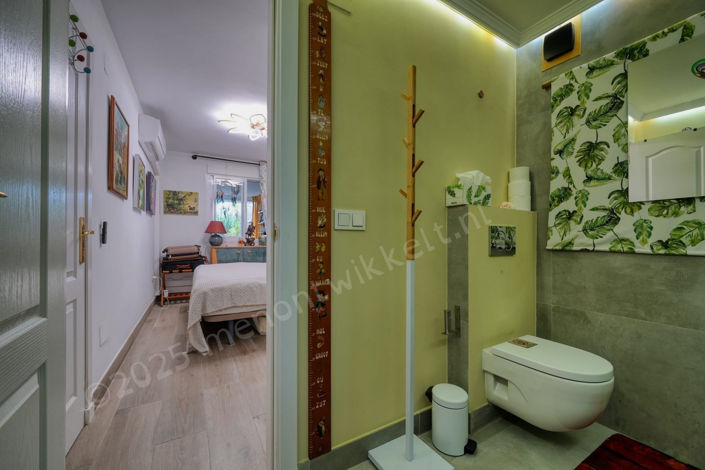 Image No.20-2 Bed Property for sale