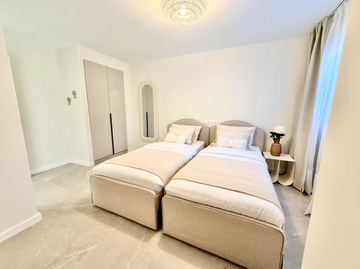 Image No.20-3 Bed Apartment for sale