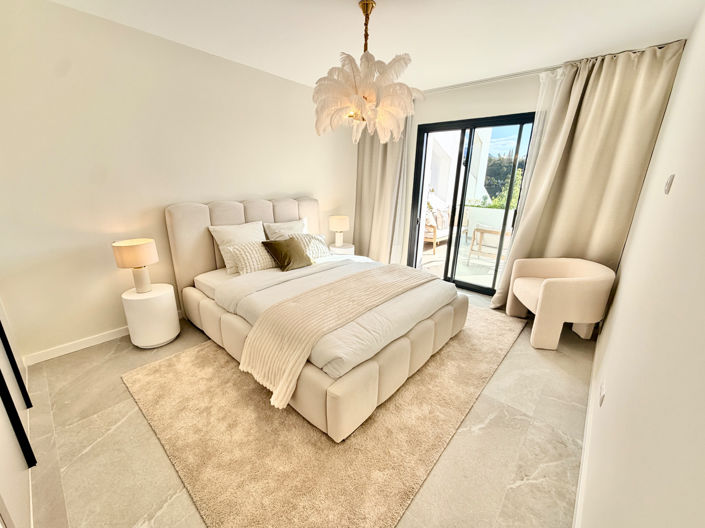 Image No.24-3 Bed Apartment for sale