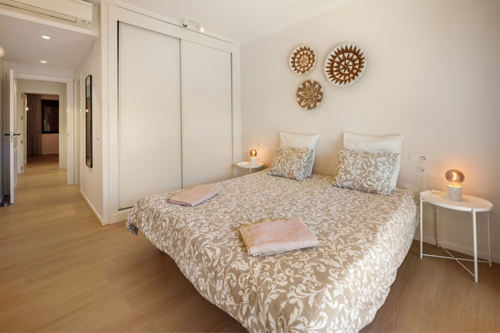 Image No.11-2 Bed Property for sale