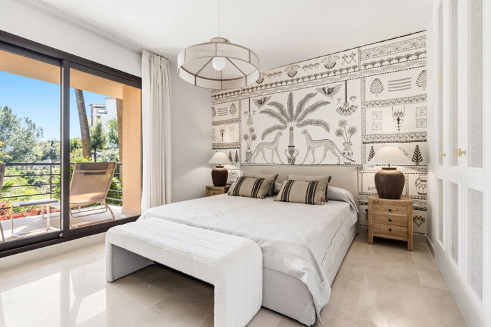 Image No.23-3 Bed Property for sale