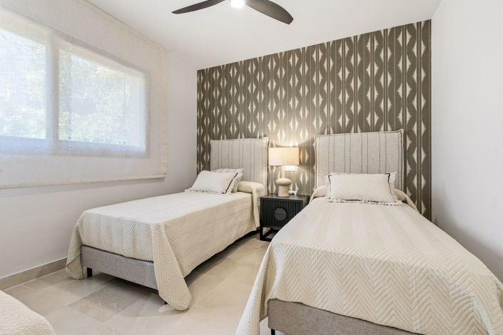 Image No.27-3 Bed Property for sale