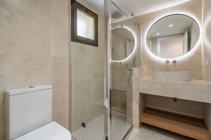 Image No.29-3 Bed Property for sale