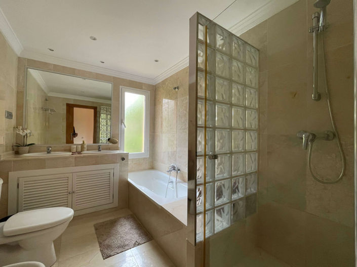 Image No.5-3 Bed Apartment for sale