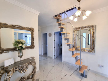 b98le8d7m9k3degpefzhs0lif8u4xzvzhwxtmggyekxx9