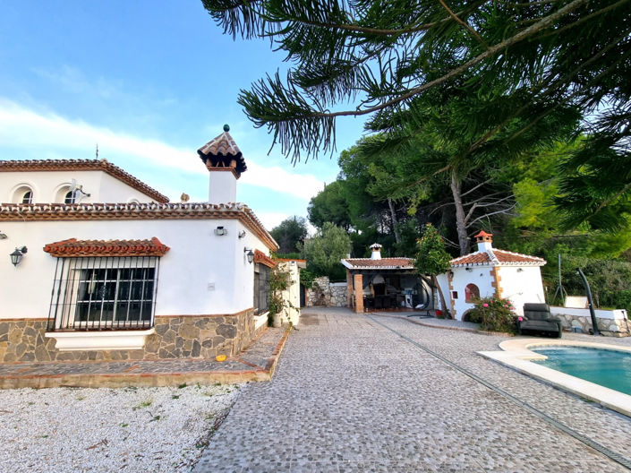 Image No.9-3 Bed Finca for sale