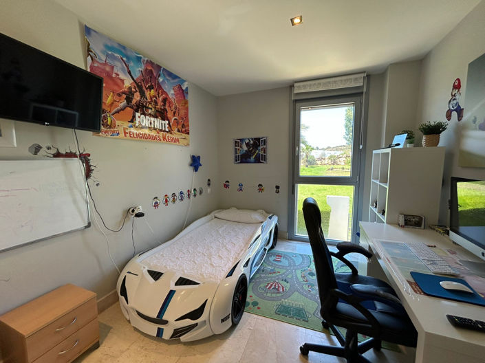 Image No.10-3 Bed Apartment for sale