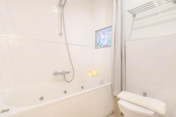 Image No.17-3 Bed Townhouse for sale