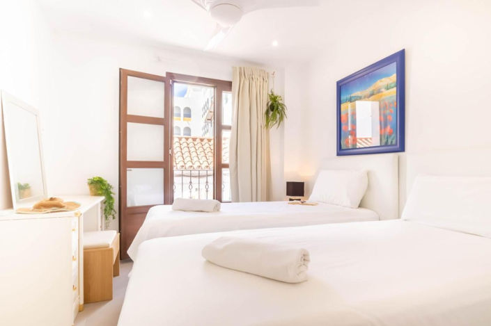 Image No.18-3 Bed Townhouse for sale