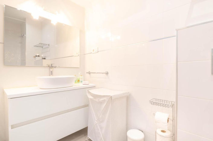 Image No.25-3 Bed Townhouse for sale