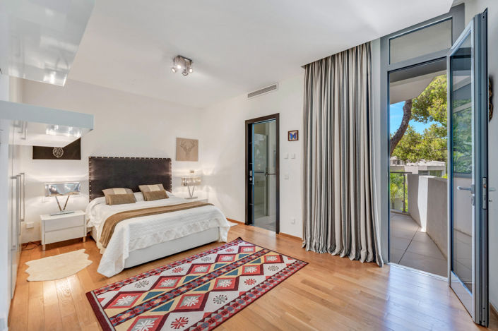 Image No.14-2 Bed Townhouse for sale