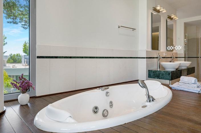 Image No.16-2 Bed Townhouse for sale