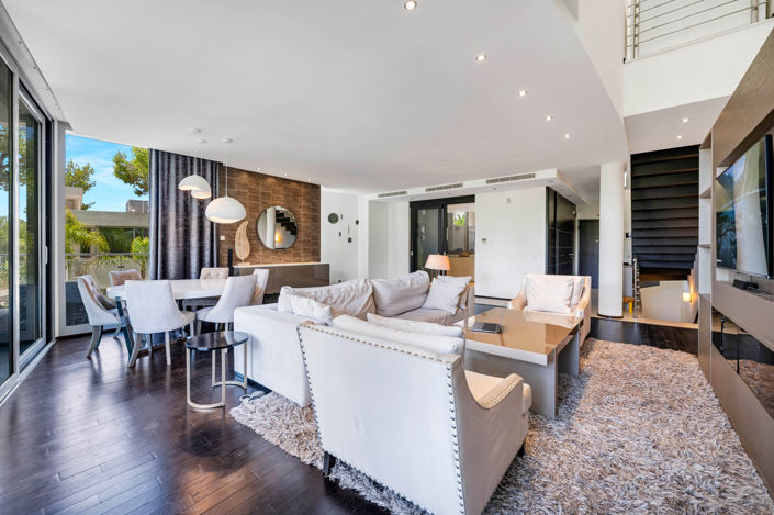 Image No.2-2 Bed Townhouse for sale