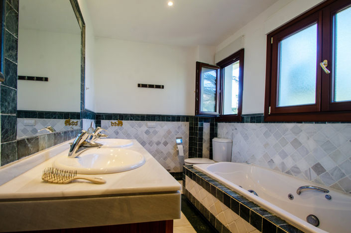 Image No.24-3 Bed Apartment for sale