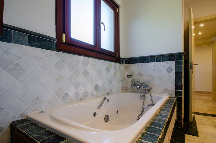 Image No.26-3 Bed Apartment for sale