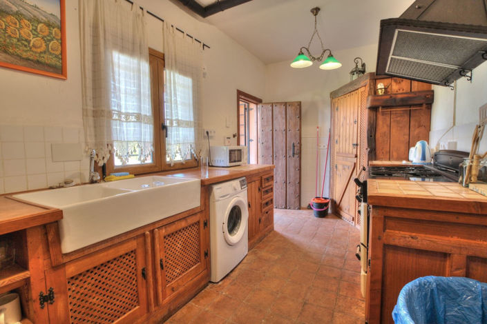 Image No.10-4 Bed Finca for sale