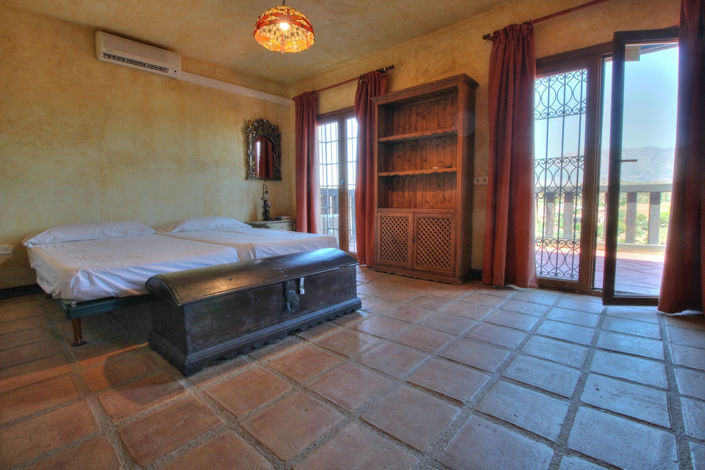 Image No.19-4 Bed Finca for sale