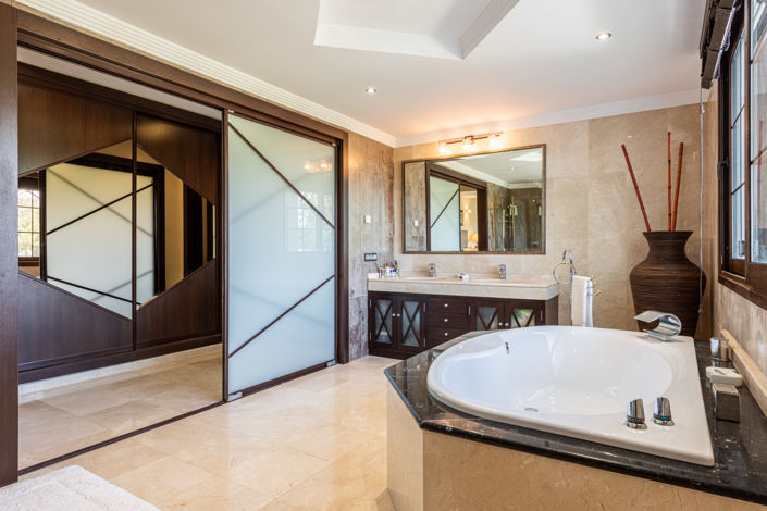 Image No.12-4 Bed Villa for sale