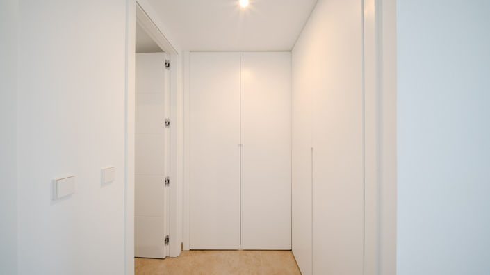 Image No.24-3 Bed Property for sale