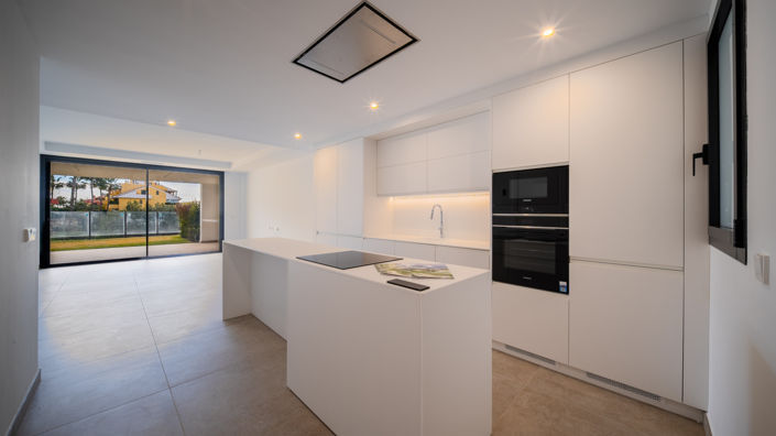 Image No.5-3 Bed Property for sale