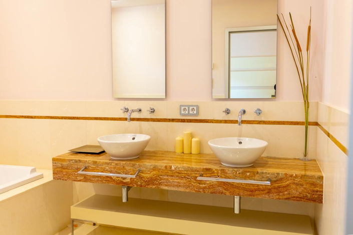 Image No.19-4 Bed Villa for sale