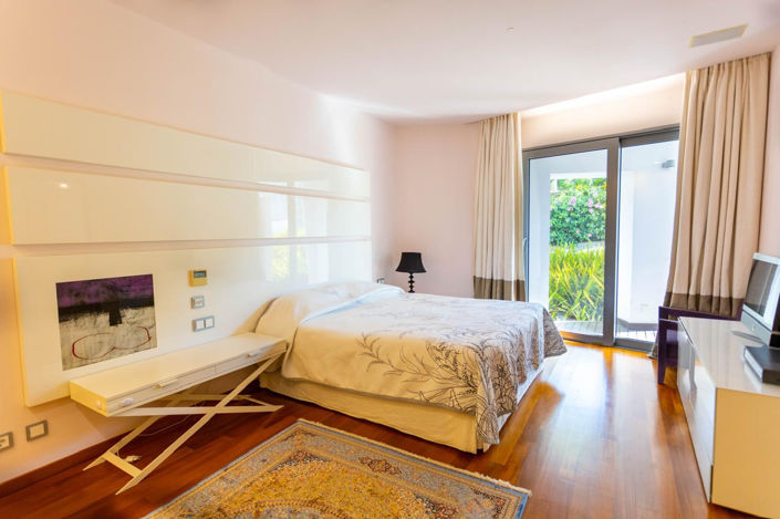 Image No.8-4 Bed Villa for sale