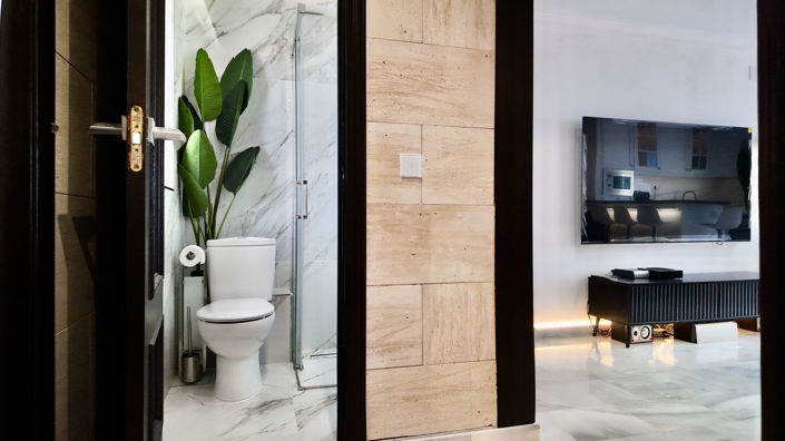 Image No.10-2 Bed Property for sale