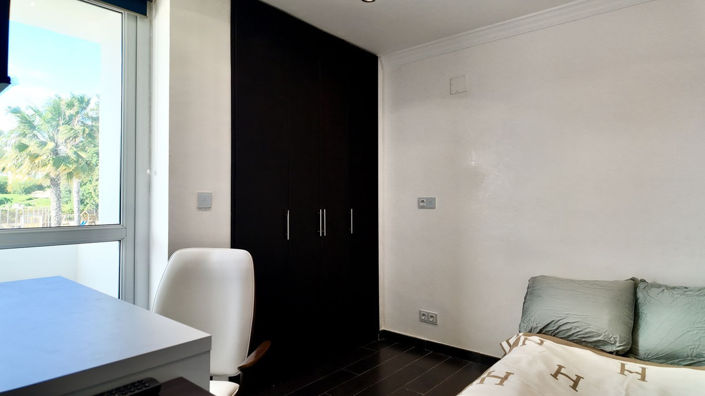 Image No.17-2 Bed Property for sale