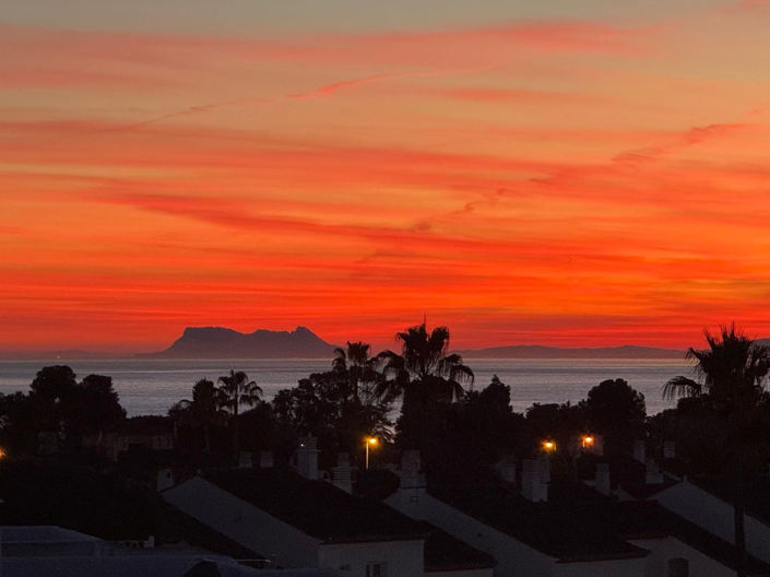 Image No.30-2 Bed Property for sale