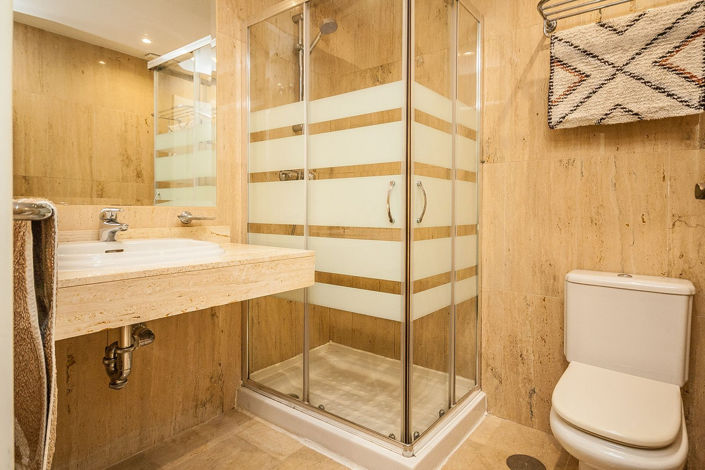 Image No.8-2 Bed Apartment for sale