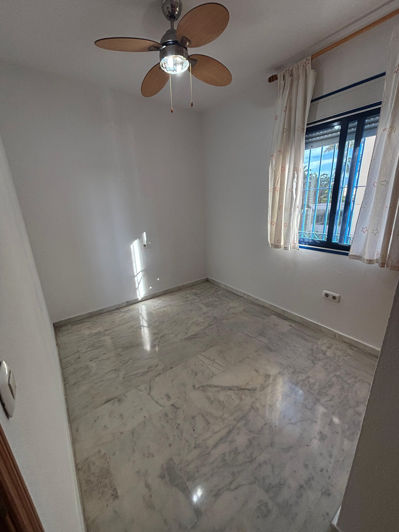 Image No.11-2 Bed Property for sale