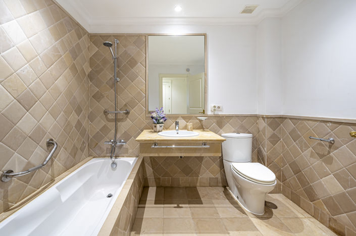 Image No.3-Appartement de 2 chambres à vendre à Estepona