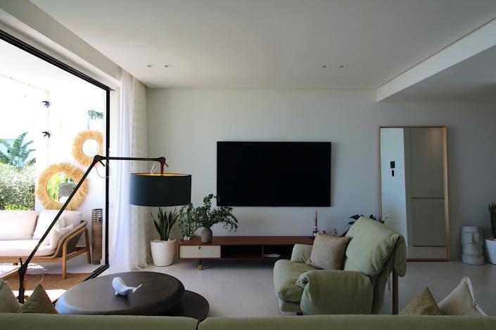 Image No.11-2 Bed Property for sale