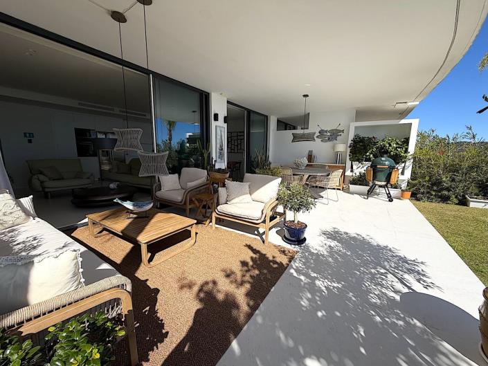 Image No.22-2 Bed Property for sale