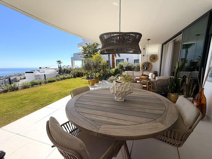 Image No.24-2 Bed Property for sale