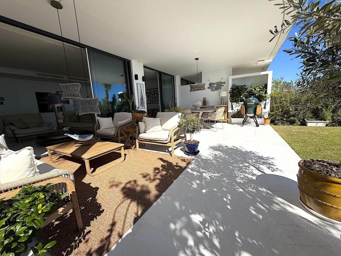Image No.27-2 Bed Property for sale